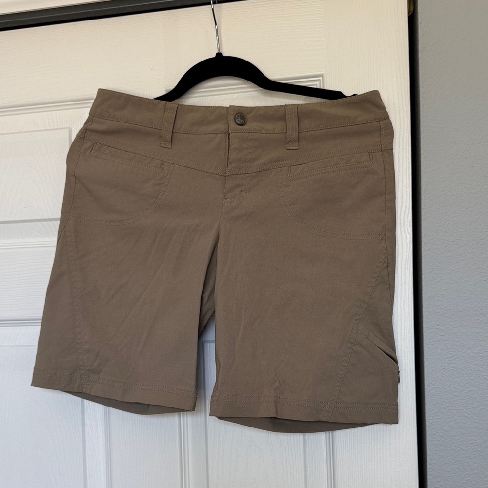 Athleta Women's Tan Bermuda Shorts
